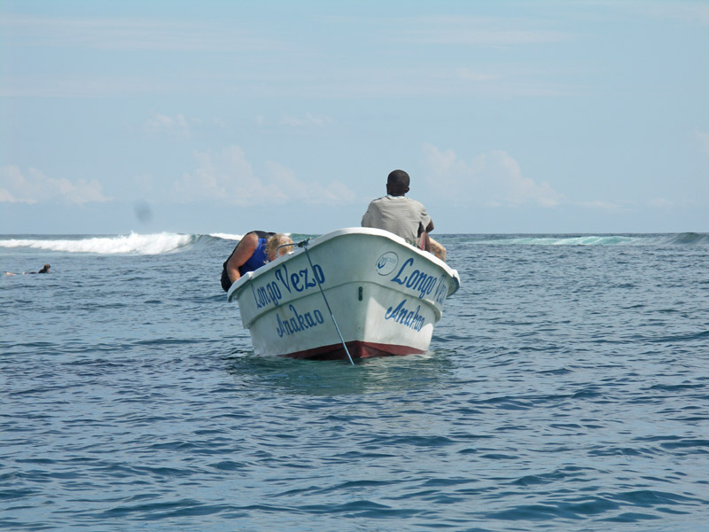 Le bateau (de transport et de plongée) du Longo Vezo